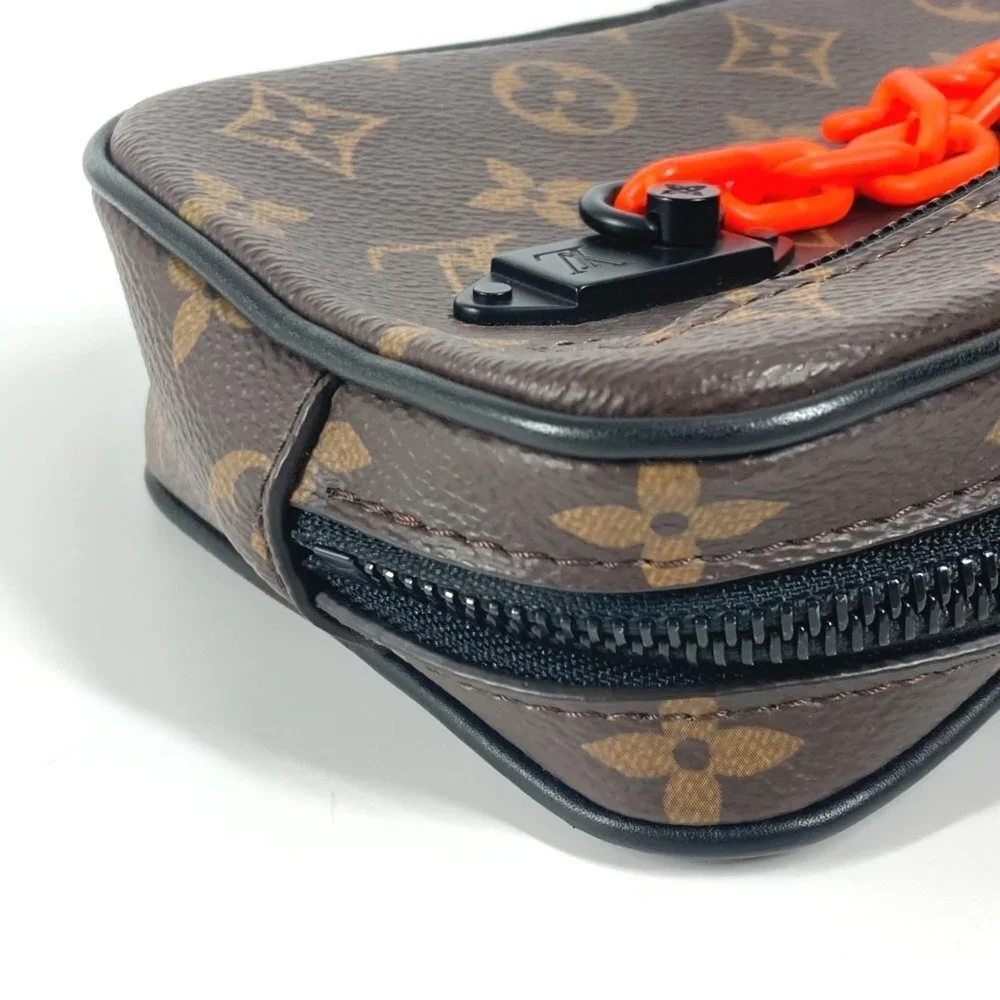 LOUIS VUITTON Black Monogram Canvas Pochette Pouch